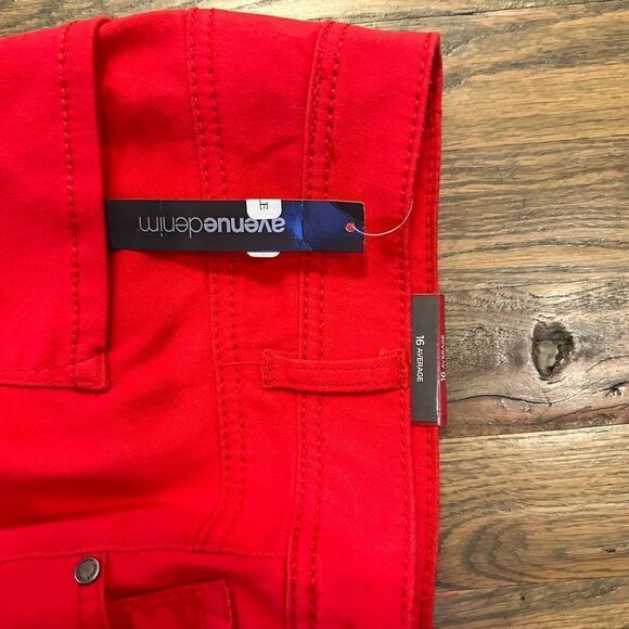 Avenue Butter Denim Red Skinny Jean’s NWT 16 Average - Picture 10 of 15